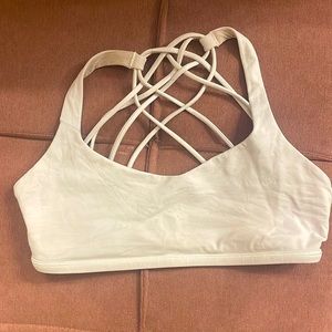 Size 6 Lululemon Free to Be *light support* bra